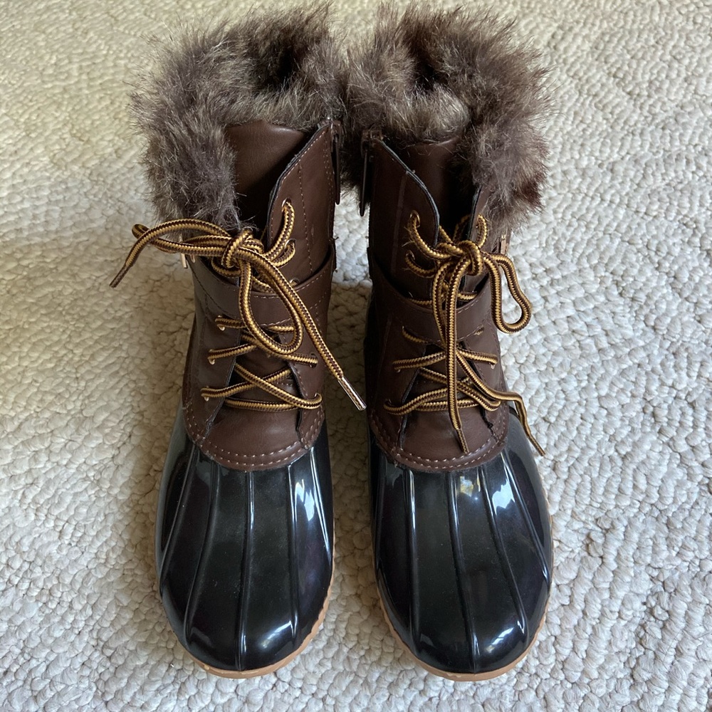 BOOTS